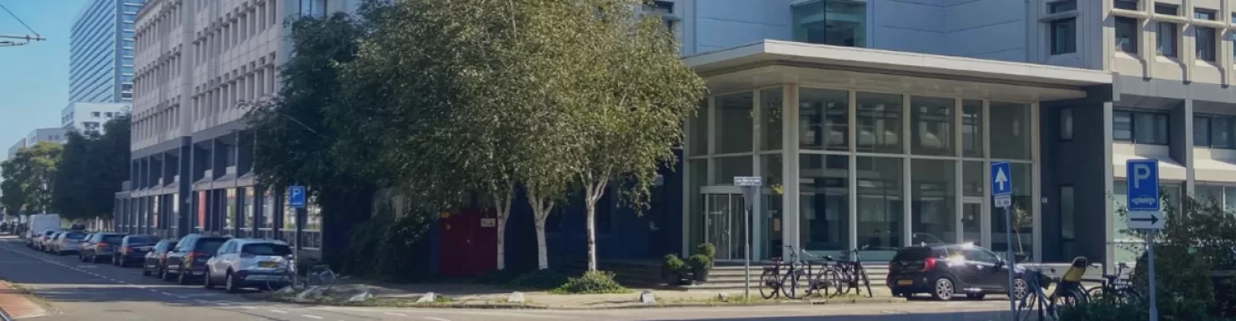 Aanzicht van de gevel van het pand van Travel Clinic Erasmus MC in Rijswijk